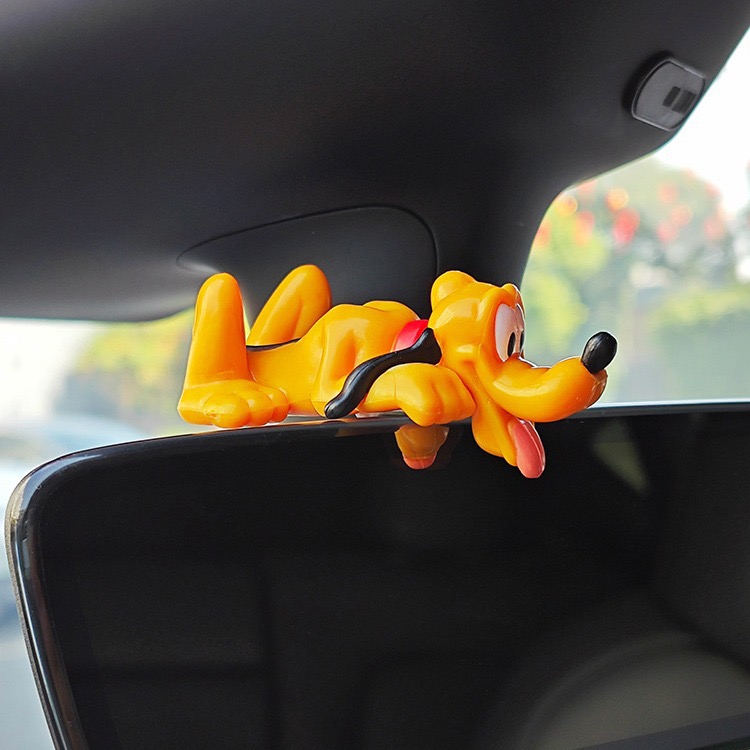 إكسسوار بتصميم بلوتو لتزين تابلوه السيارة