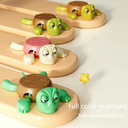 كوستر على شكل سلحفاة ثلاثية الأبعاد بتعبير مضحك عند وضع الكوب