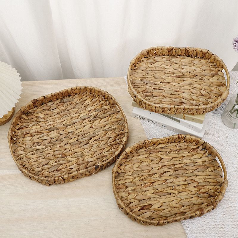 طقم باسكت بيضاوي 3 قطع بمقاسات مختلفة لحمل وتنظيم ادوات العناية بالبشرة والشعر وقطع الديكور بيد من الخوص