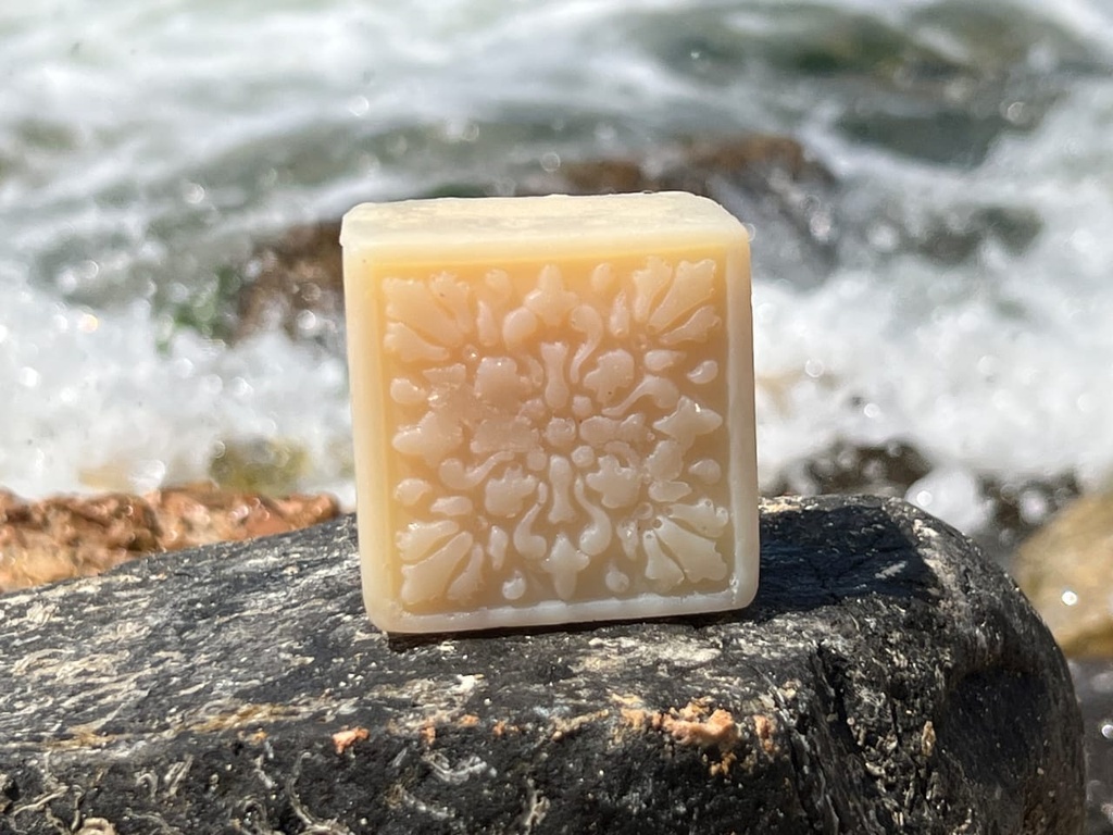 صابونة الكولاجين من أوناتي _ 90 \120 جرام