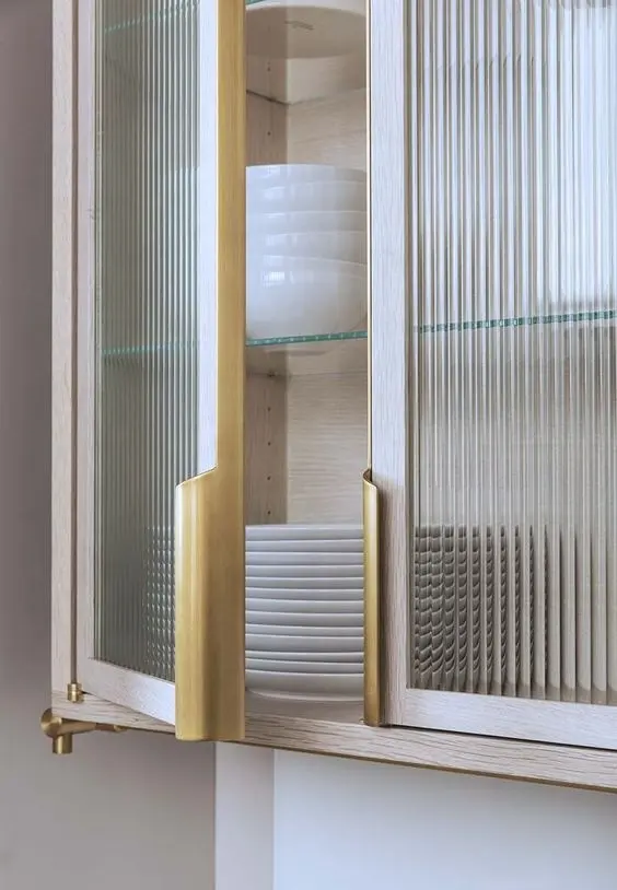 رول استيكر لاصق بتصميم مضلع لتزيين الزجاج والشبابيك 45 *200 سم