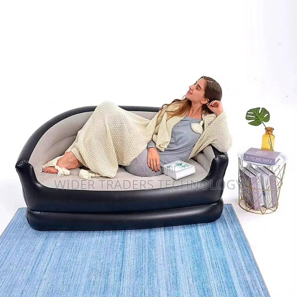 كنبه قابلة للنفخ مع مضخة هواء  تصميم مريح مناسبه لغرف النوم و المعيشه