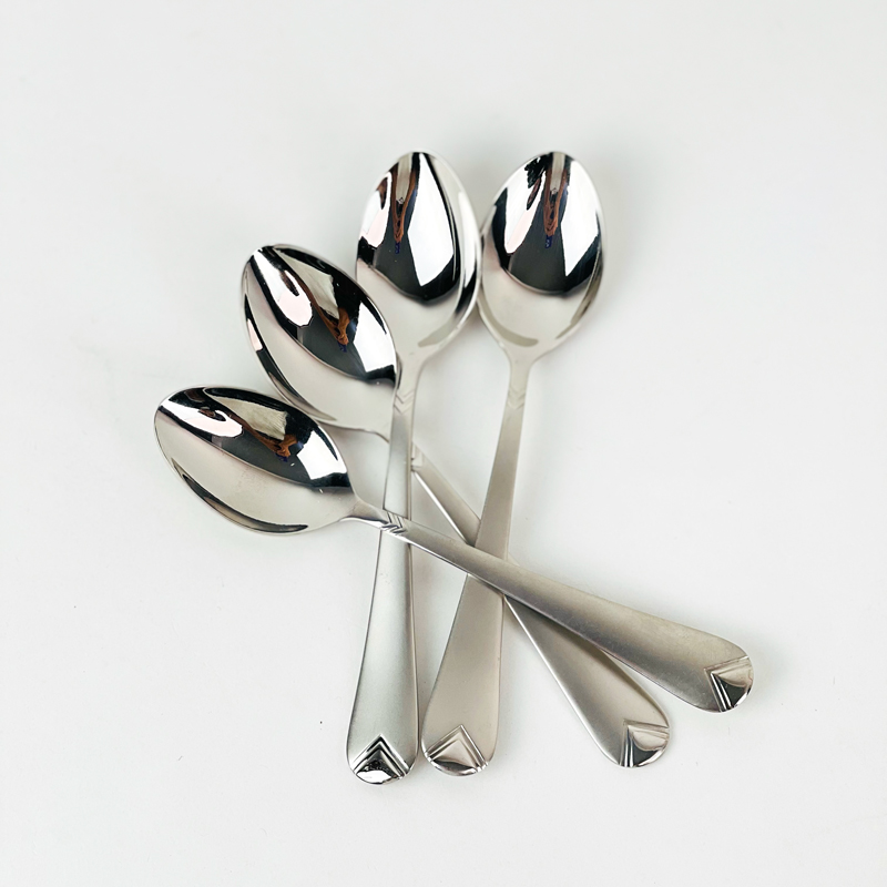 طقم معالق صغير استانليس ستيل 12 قطعة باللون الفضي