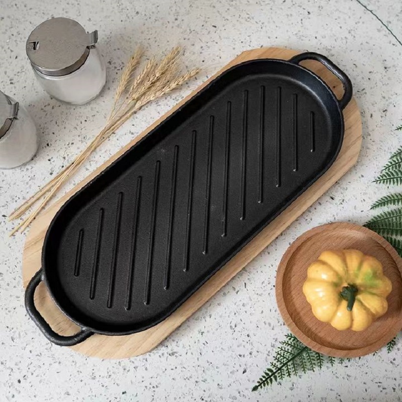 جريل لشوي الفراخ واللحوم والخضار من حديد الزهر غير قابل للصدأ بيد مع حامل خشب للتقديم علي السفرة بشكل شيك