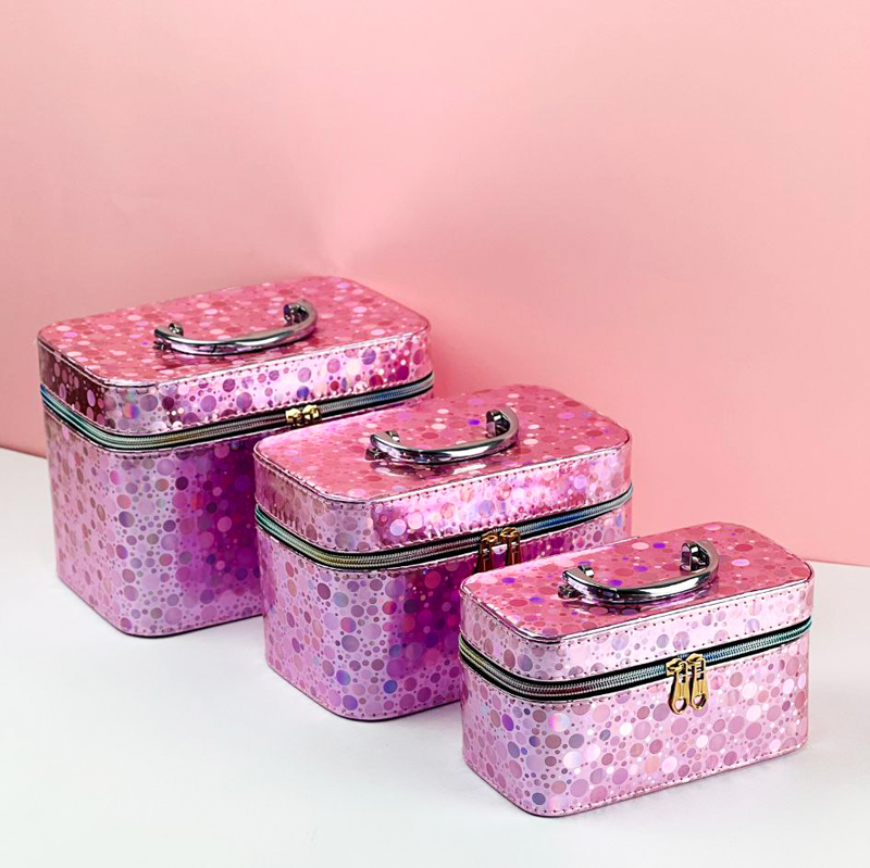 شنط ميكاب 3 قطع لحمل وتنظيم ادوات المكياج مزينة باللون الموف