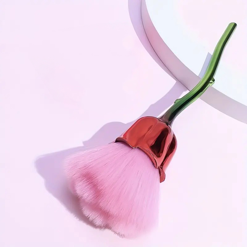 فرشة مكياج ناعمة ولطيفة علي البشرة شكل وردة مجسم