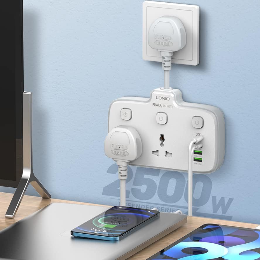 مشترك كهربائي ب 2 فيشة مع 4 منافذ يو اس بي 2500 واط