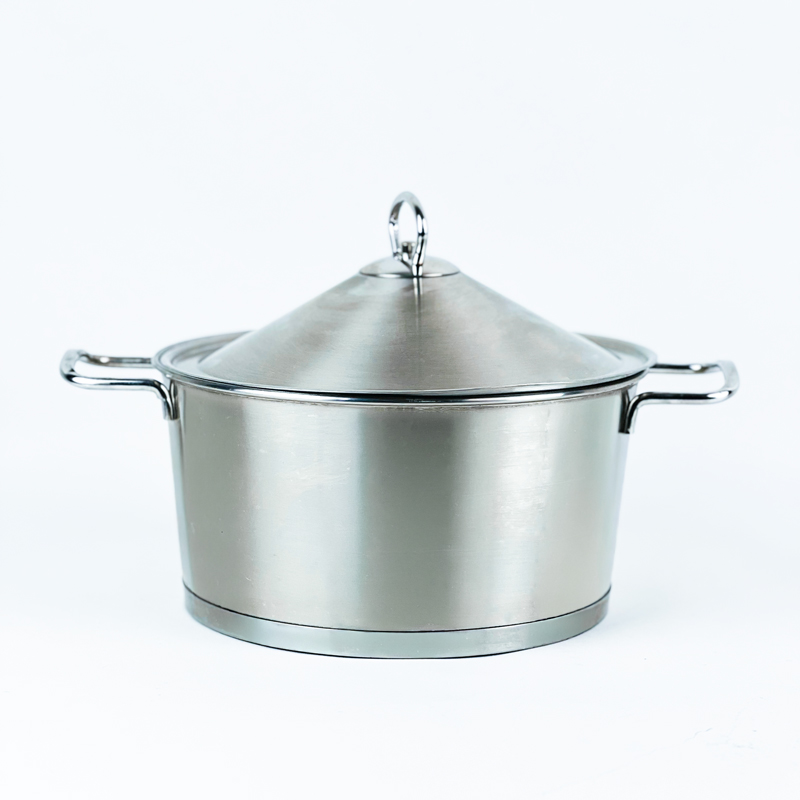 حلة استانليس ستيل مقاس 24 * 12سم بغطاء ويدين لسهولة الحمل