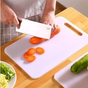 لوح تقطيع بلاستيكي للخضروات واللحوم غير قابل للانزلاق