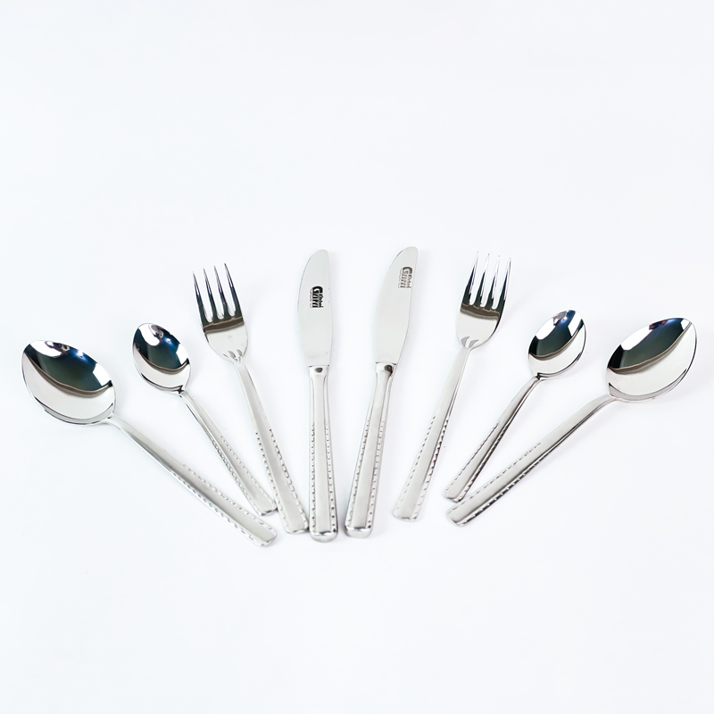 طقم معالق وشوك وسكاكين استانليس ستيل  24 قطعة باللون الفضي