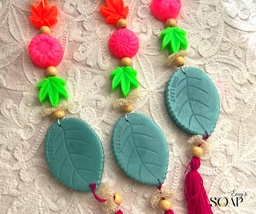 [HH00019024] عقد صابون باشكال الخريف بروائح مختلفة _ 90 جرام