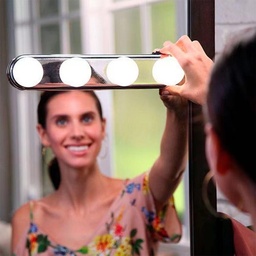 [HH00001461] لمبات ليد للمرايا لإعطاء إضاءه أفضل للميكب 4 لمبات