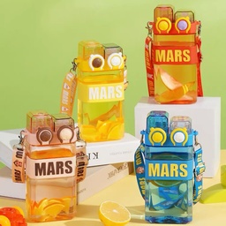 [HH00006302] زمزمية للمياه والعصائر 600 ملي بطريقتين شرب مع حزام كروس للأطفال في المدرسة والنادي